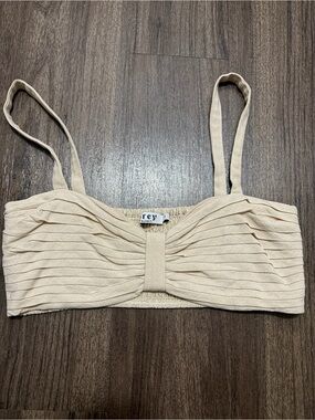 Grey Babdit Crop